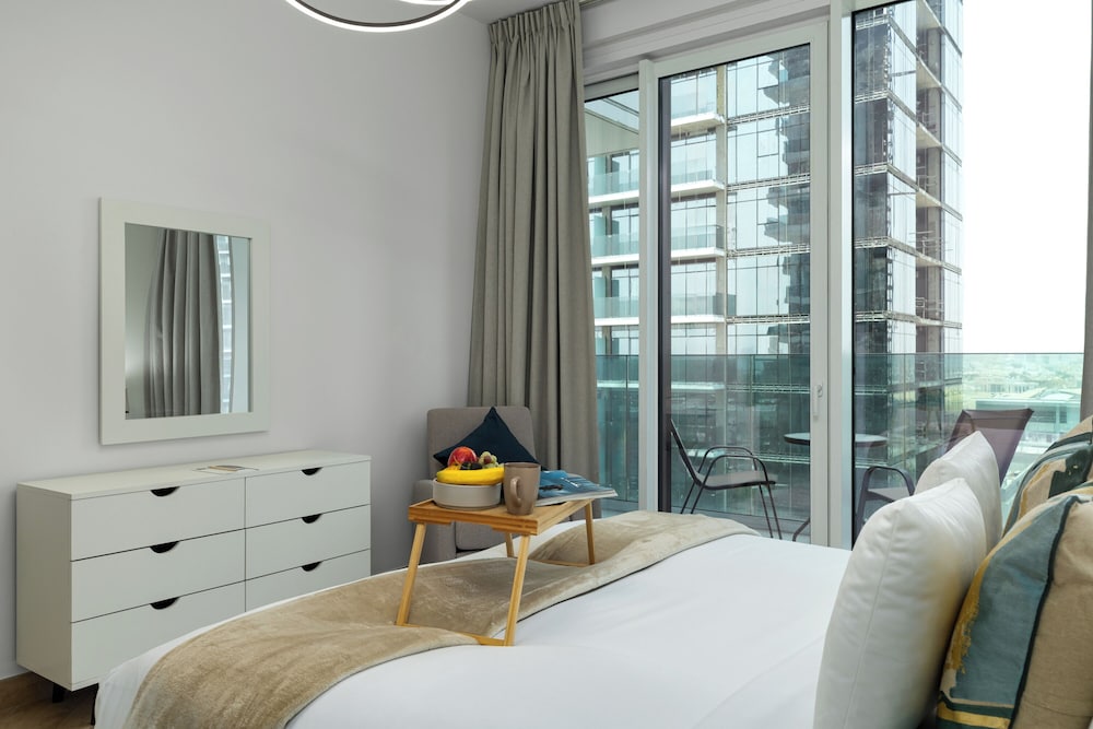 Maison Privee - Urban Parkside Living near the Iconic Dubai Frame
