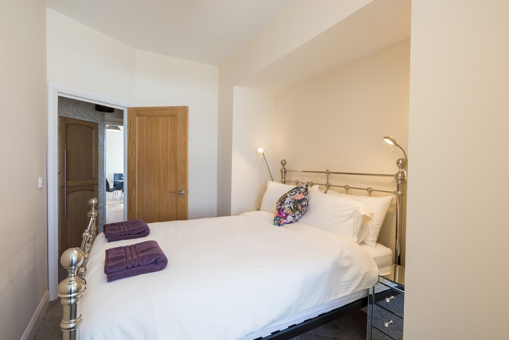 80 Kingsway view 4