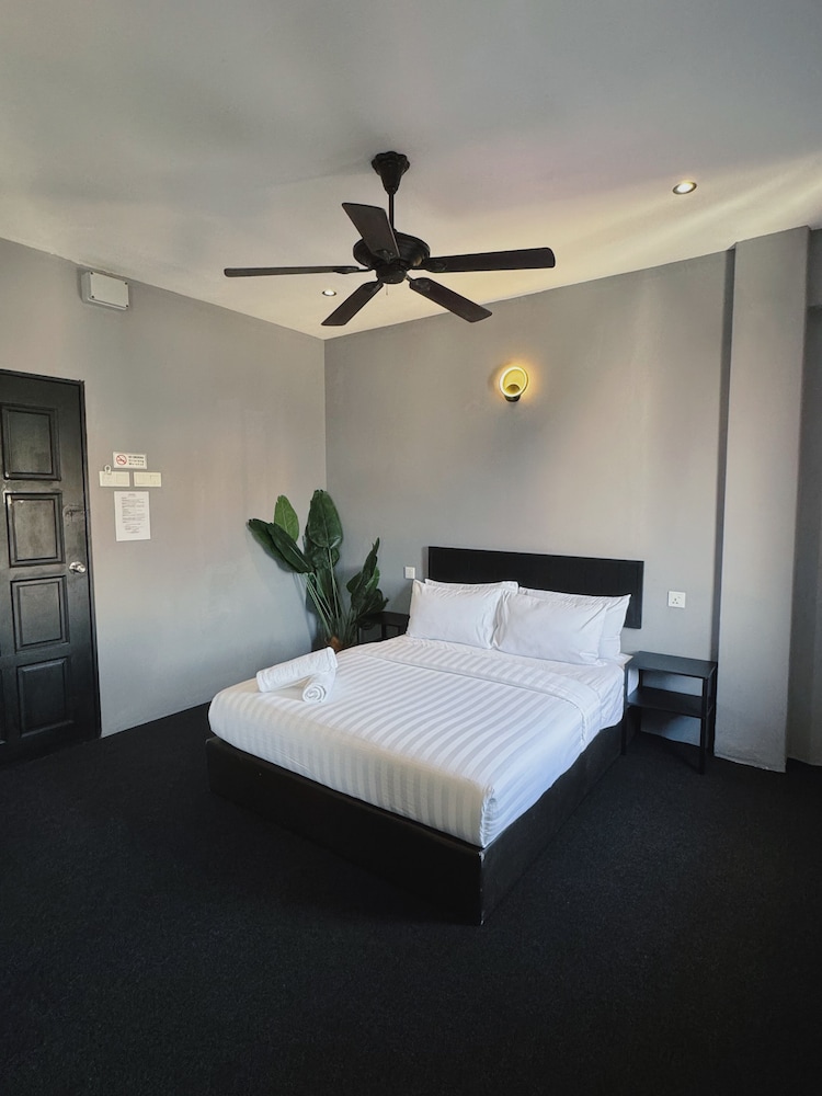 Quee Hotel