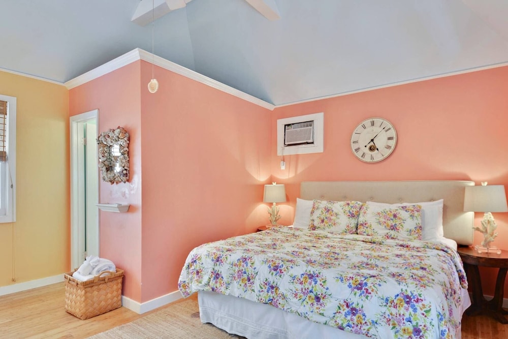 Tranquility by Avantstay Close to Duval St w/ BBQ & Shared Pool view 2