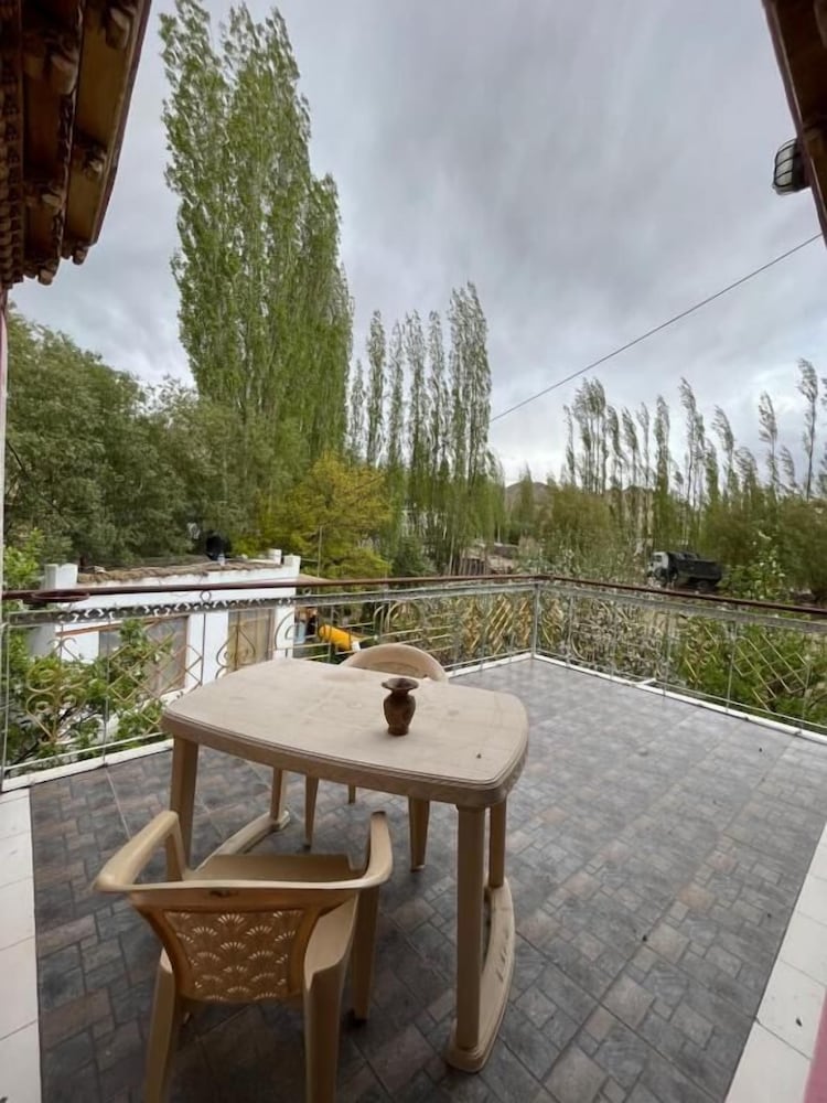 Napishu guest house