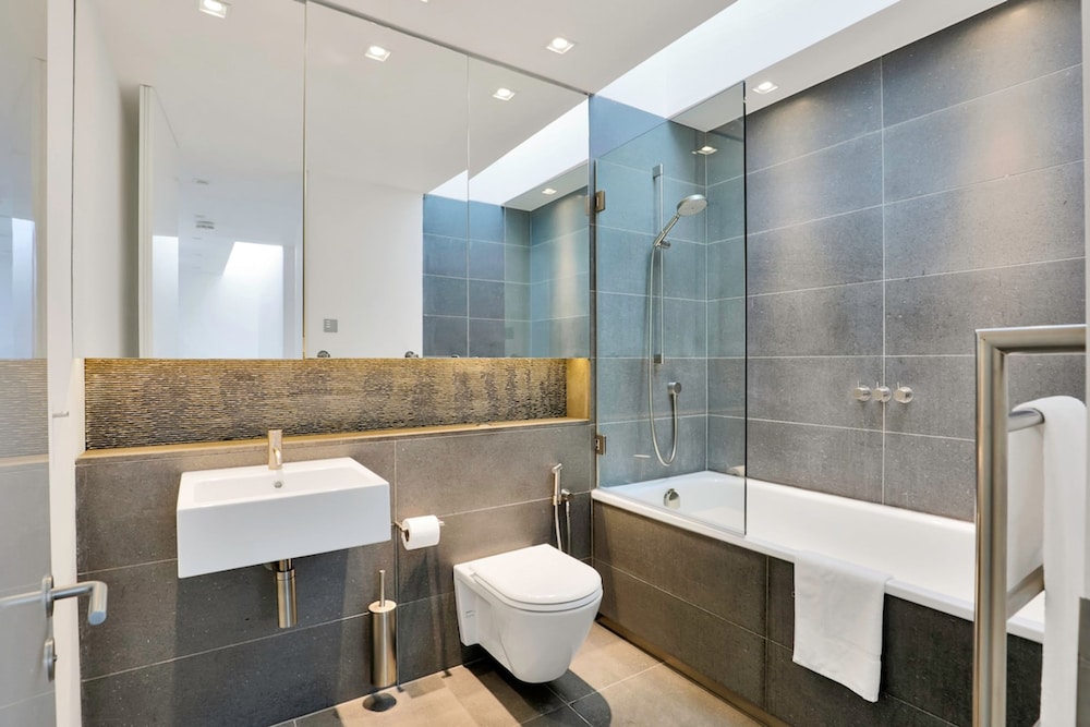 Paddington Luxury 3-bed Mews Private Cinema Gym