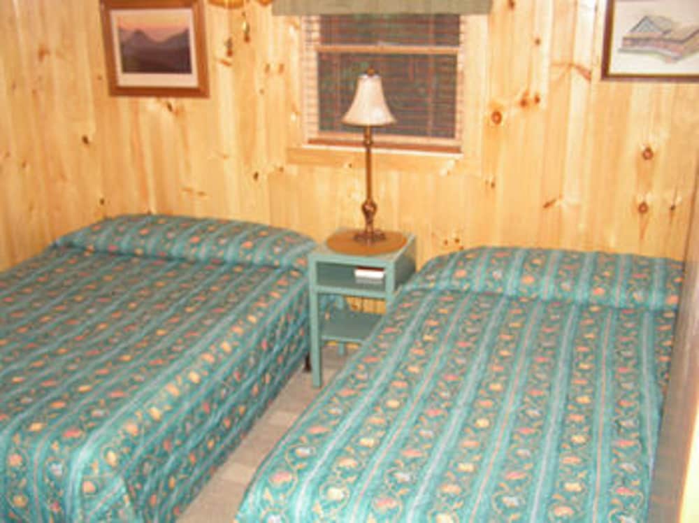 Cabins at Twinbrook Resort