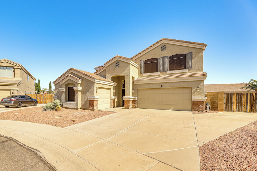 8 Mi to Dtwn Casa Grande: Poolside Paradise!