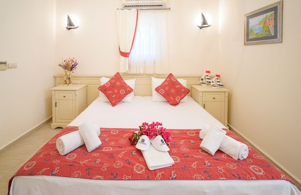 Alacati Marina Palace Otel - Image 52
