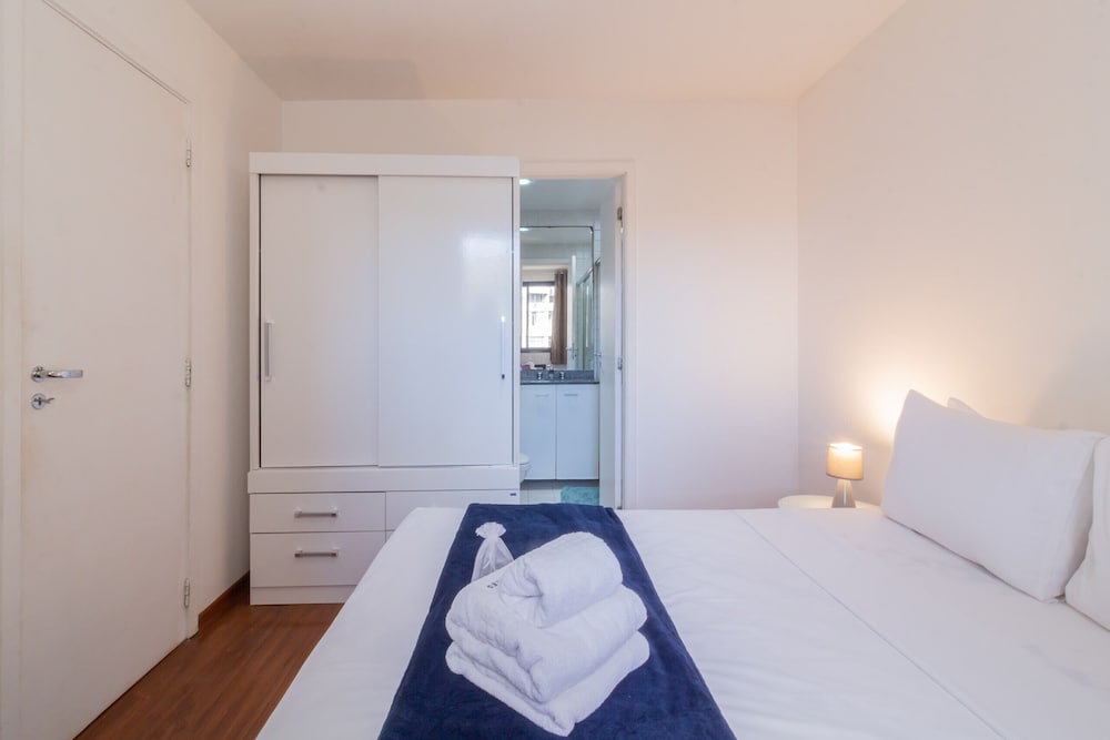 12 Minutes From Copacabana Beach Pl708
