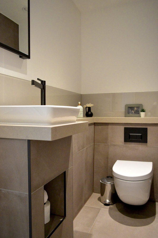 Luxury 2 Bedroom Apartment Near Central London