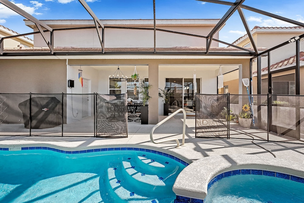 Themed 6BR Home Game Room Pool Sleeps 16