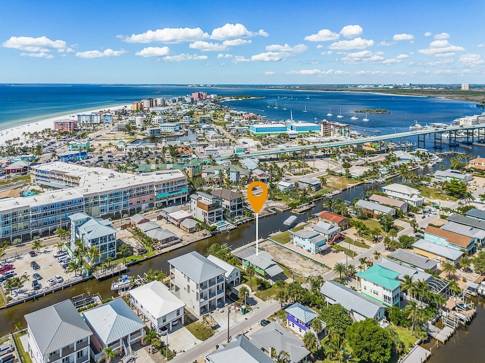 171 Canal Cove: 2br W/ Canal Views 2 Bedroom Home