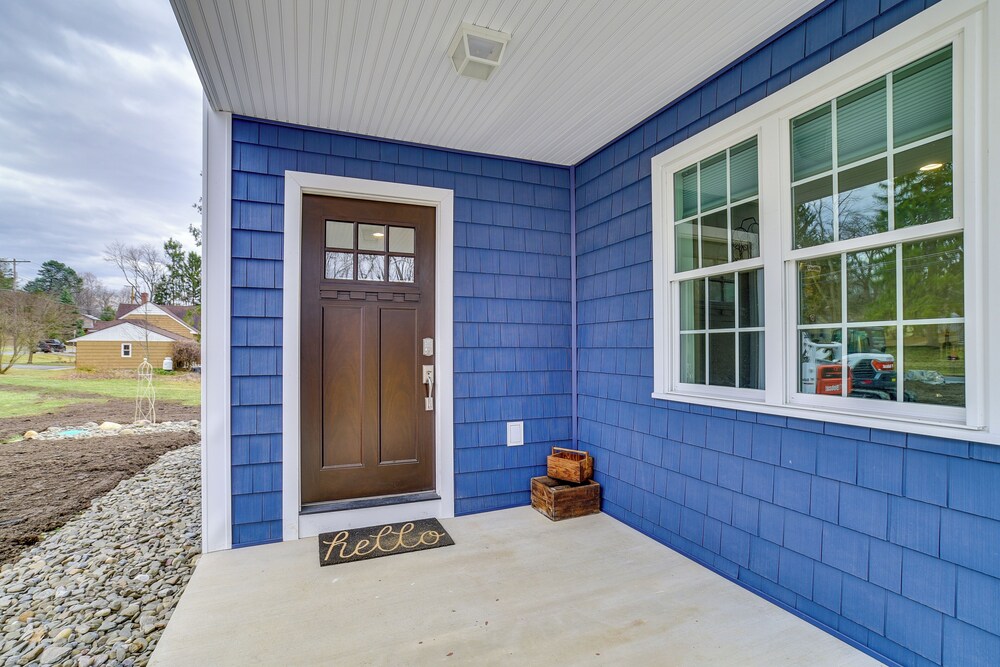 Seneca Lake Wine Trail Studio w/ Balcony & Views!