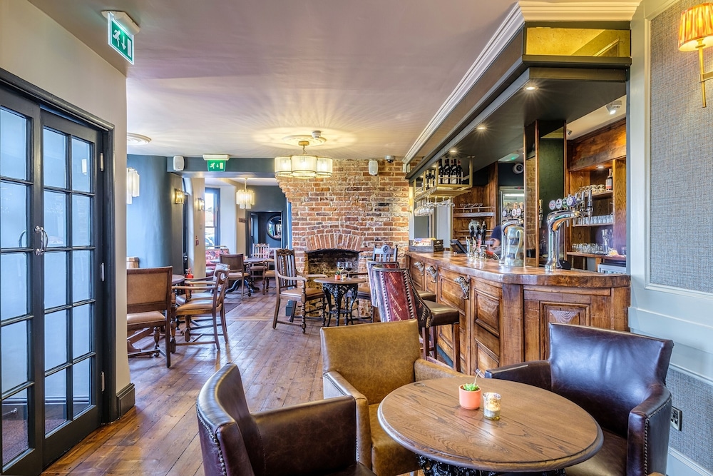The Globe Inn Wells view 2