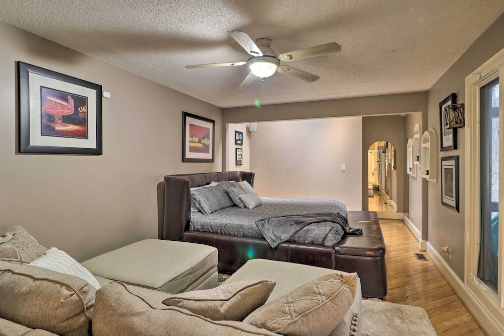 Cozy Conyers Cabin w/ Fireplace & Pool Table! view 4
