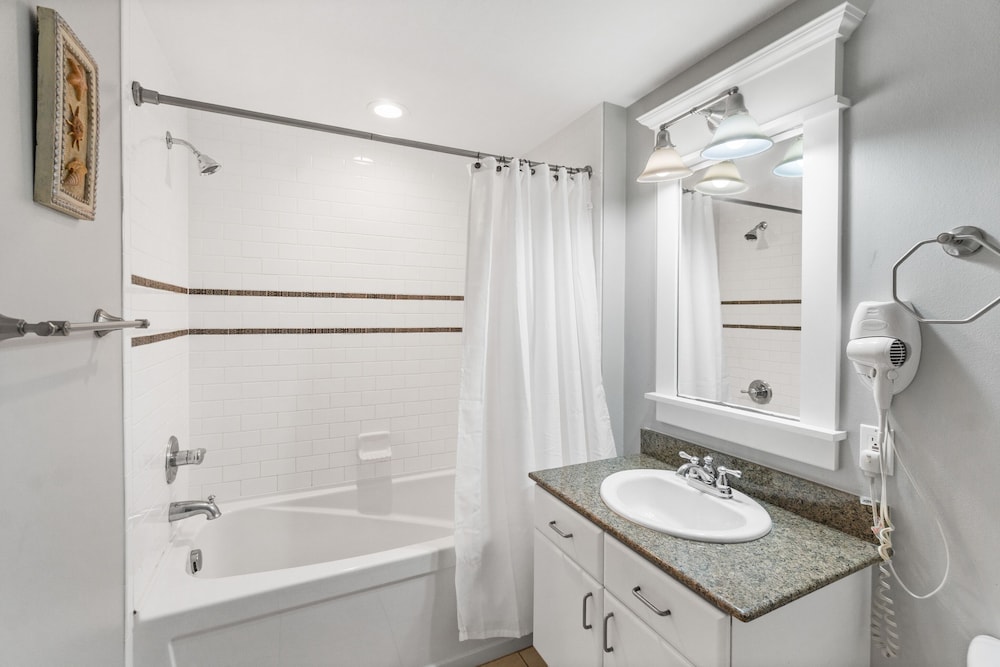 Grand Panama Beach Resort by Panhandle Getaways