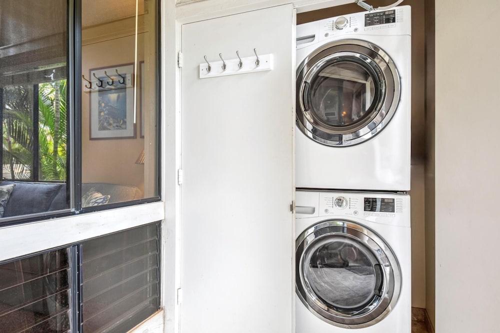Grand Champions 2 Free Rental Cars KBM Resorts Extra Large Corner Suite 2 Units, 3 Bedrooms Ml-1499