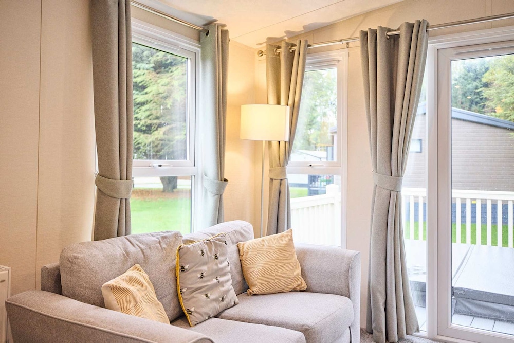 Host Stay Nightingale Lodge