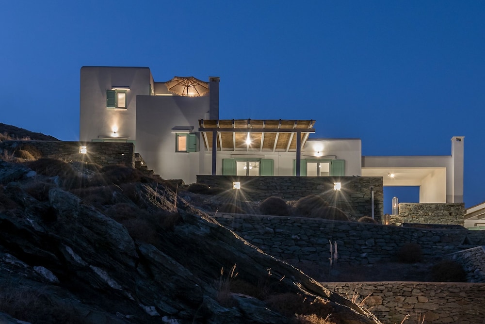 Eneos Kythnos Beach Villas