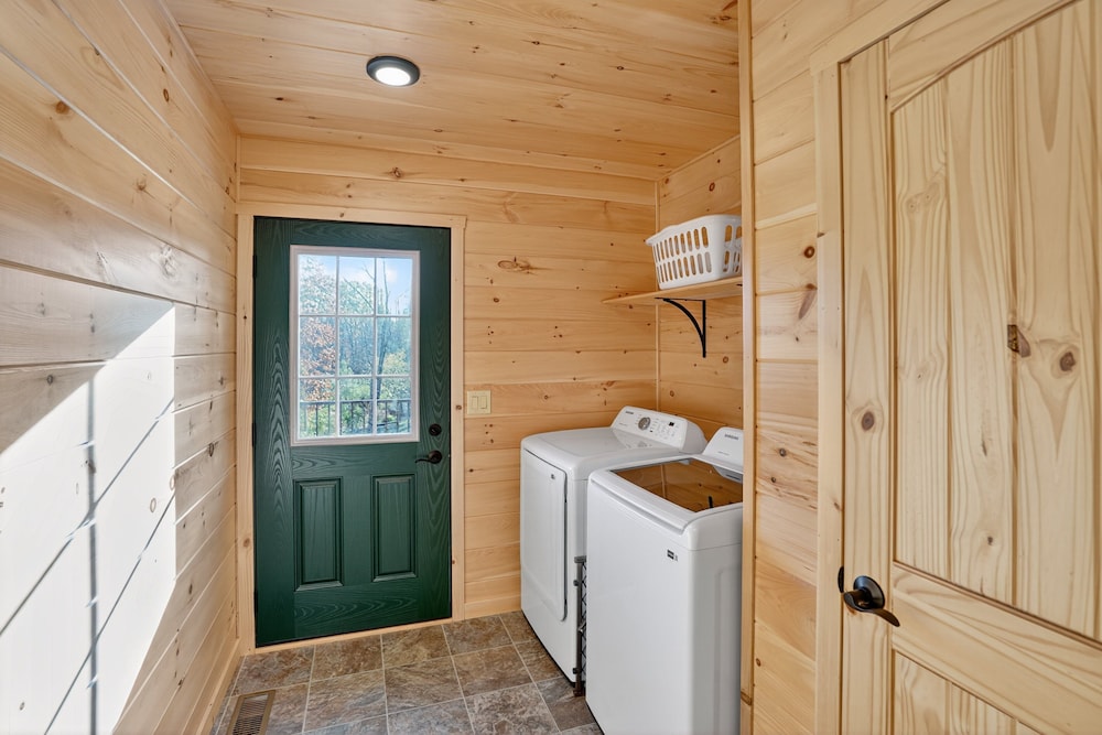 Peaceful Lakefront Cabin In The Catskills 3 Bedroom Cabin