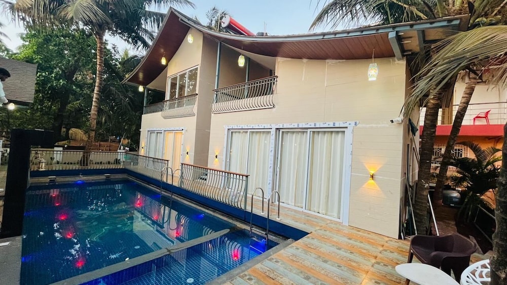 Adrista Divine Cottages view 3