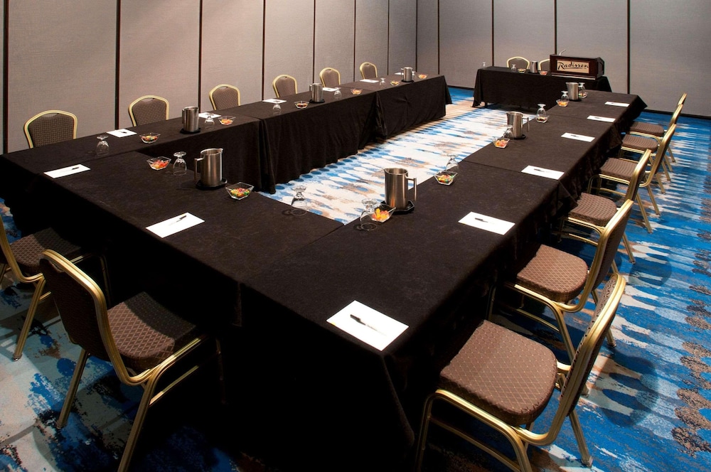 Green Bay Vacations - Oneida Casino Hotel - Property Image 10