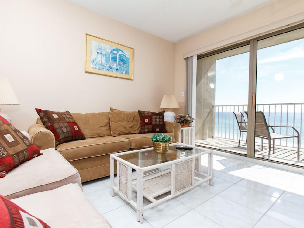 Emerald Twrs West 3003 by Brooks and Shorey Resorts