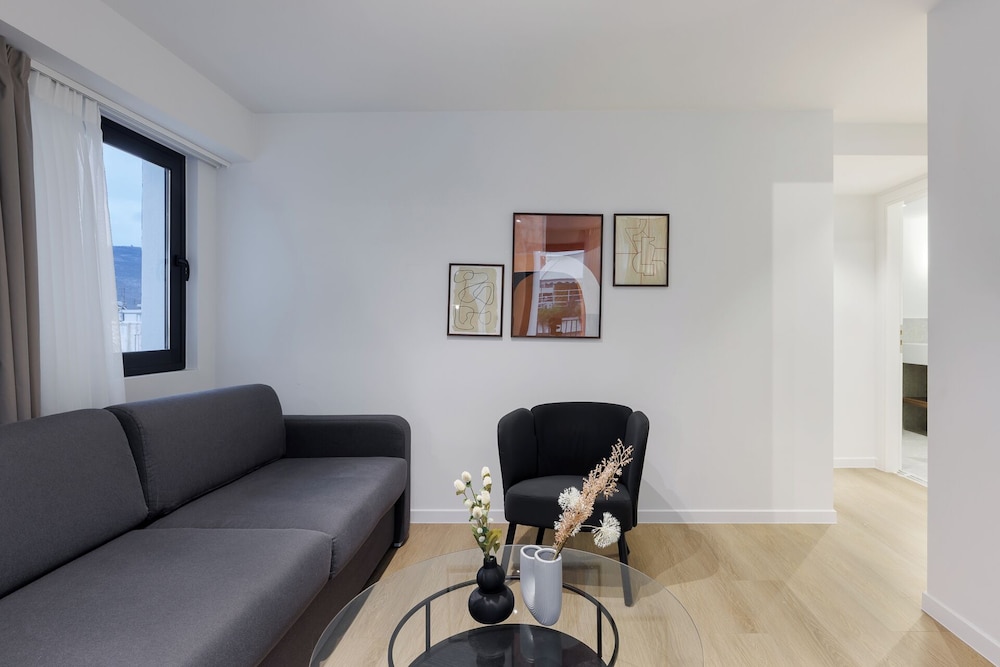 MoRe by Zoia Living