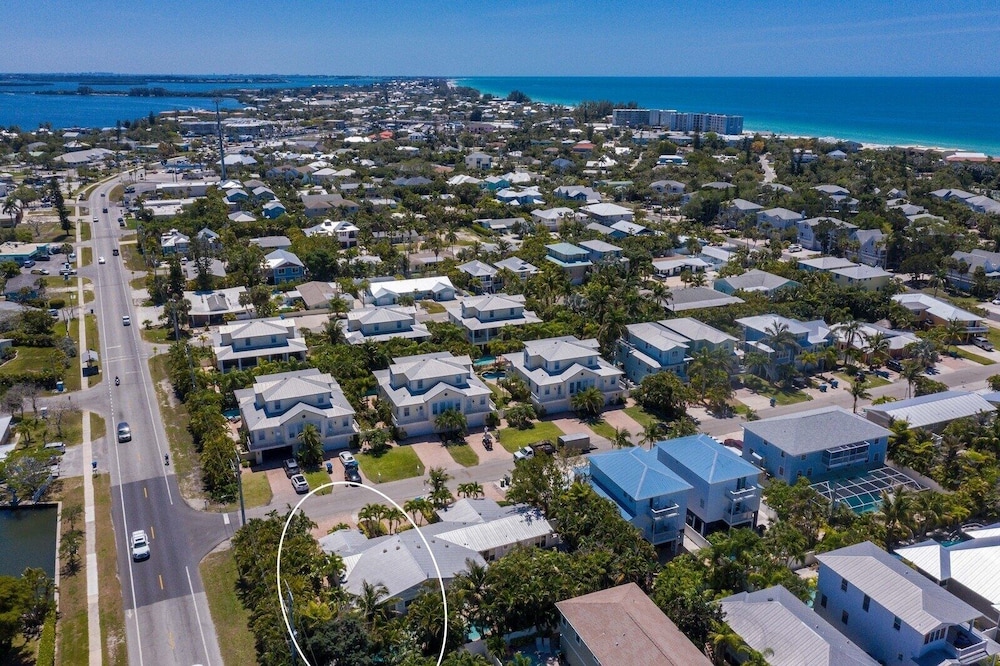 Paradise Palms 3 Bedroom Cottage