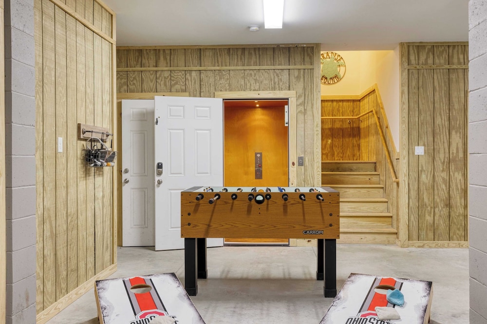 Pink Plume Coastal Escape Near Beach, Private Pool, Grill, & Luxe Interiors