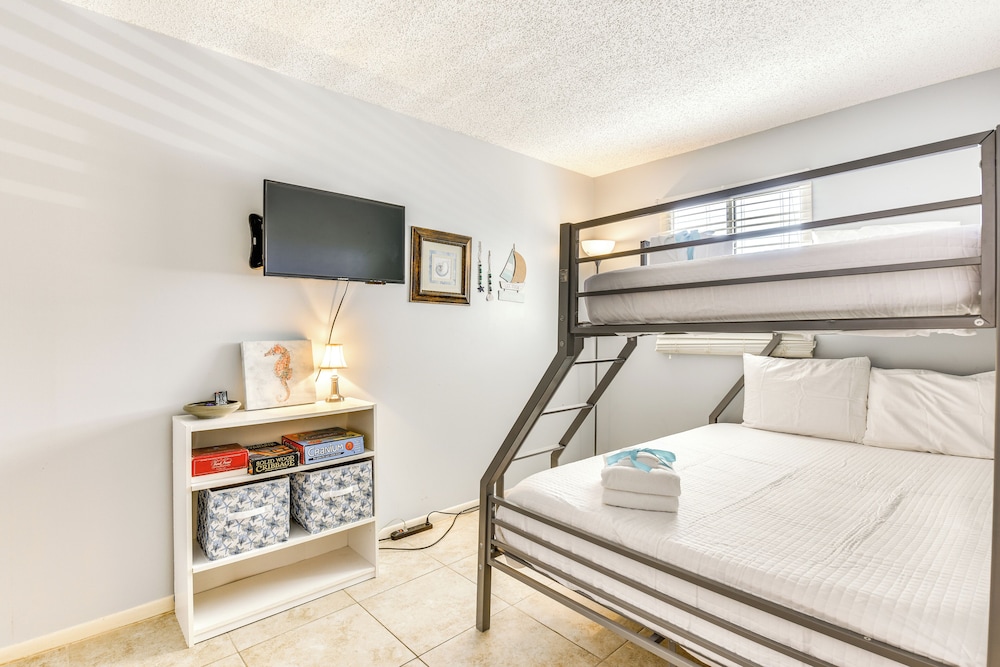 Regency Towers PCB Condo: Beach Access & 2 Pools