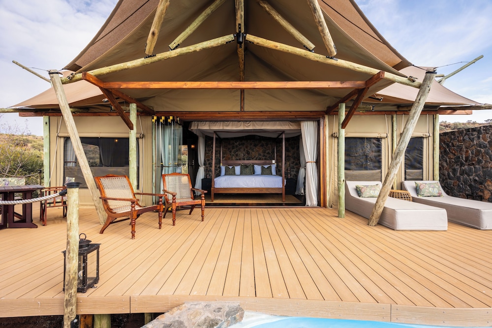 Maloba Lodge - Private Game Reserve