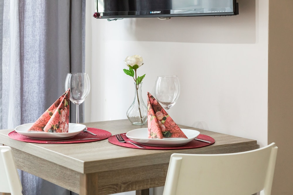 Nadbrzeżna Cozy Studio Mielno by Renters view 3