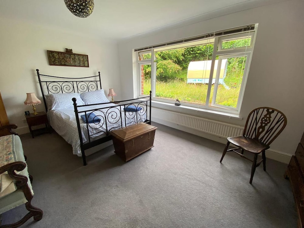 Family Home With Large Garden and Pool Near Totnes view 4