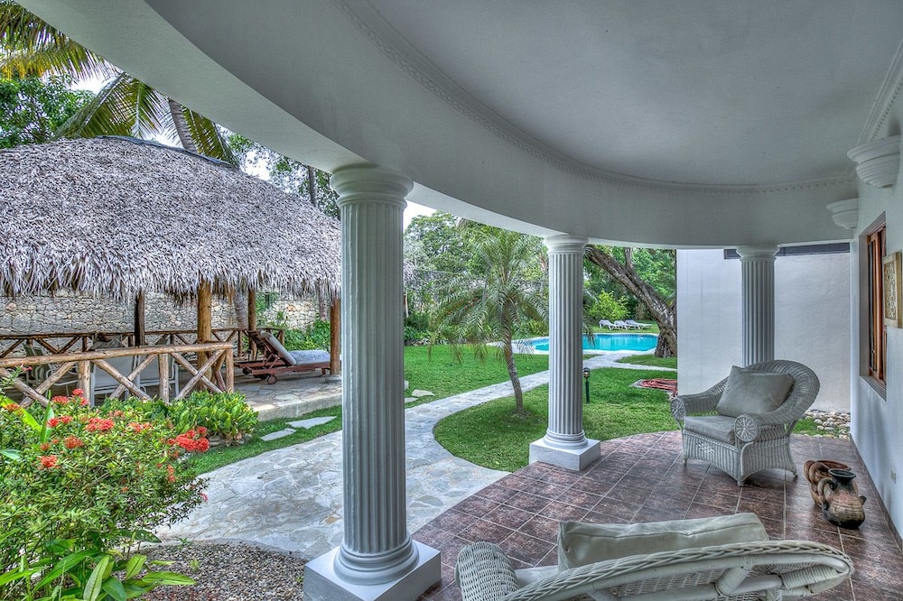Sea Horse Ranch Luxury Resort view 2