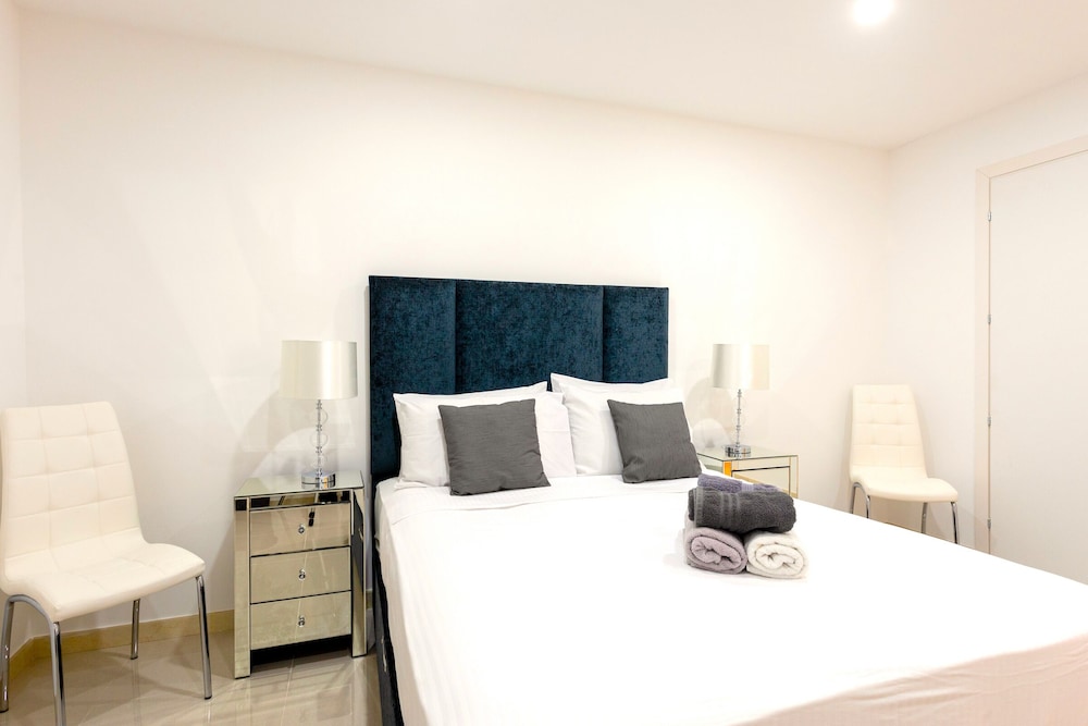 Saint Julian's - Spinola Bay Apartment photo 3