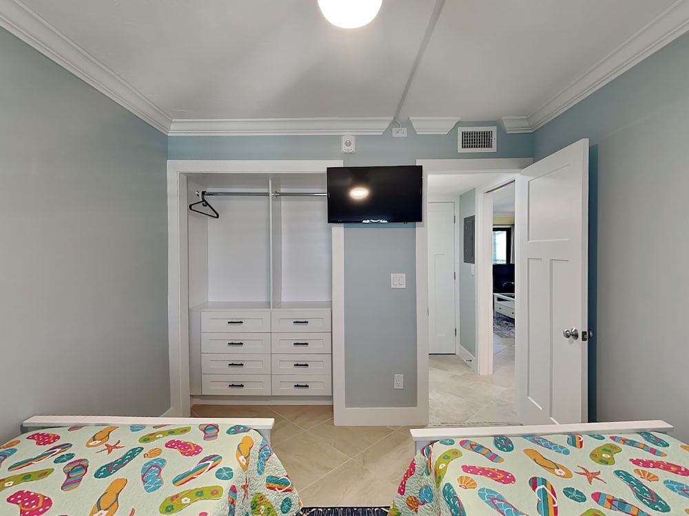 Seaside 2 by Distinctive Beach Rentals