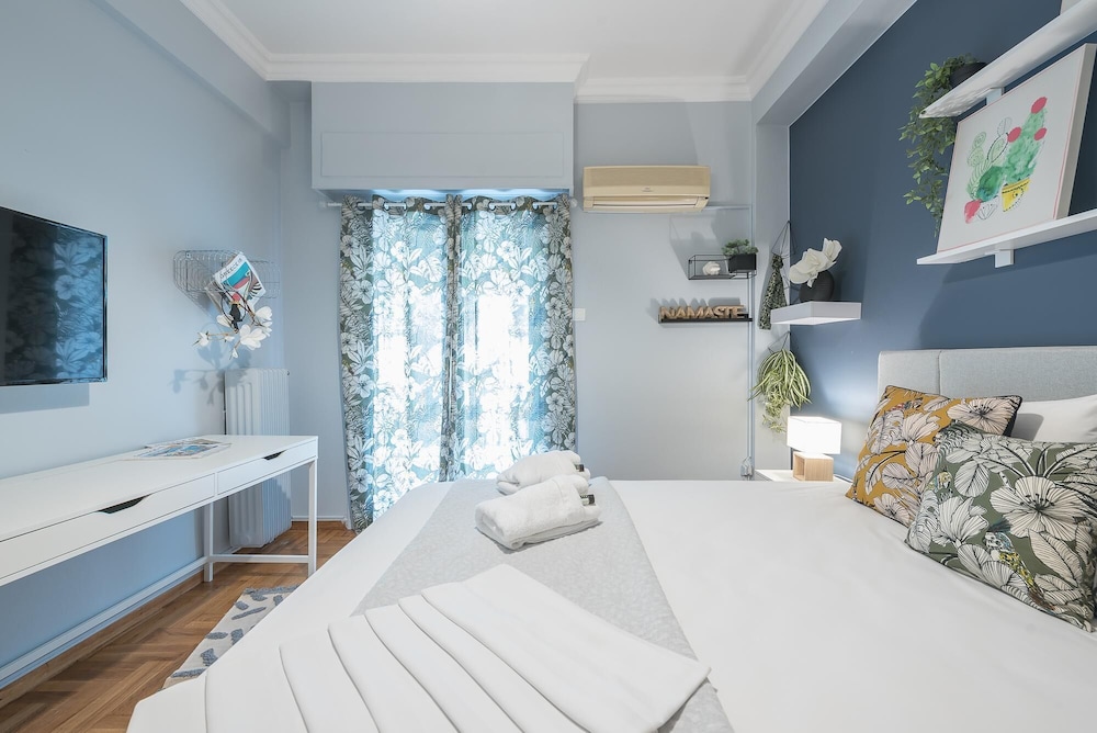 Urban City Apartment by Cloudkeys photo 5