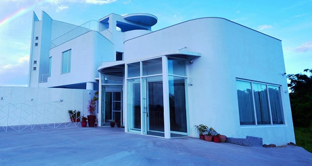 Hotel Calla Villa - Image 1