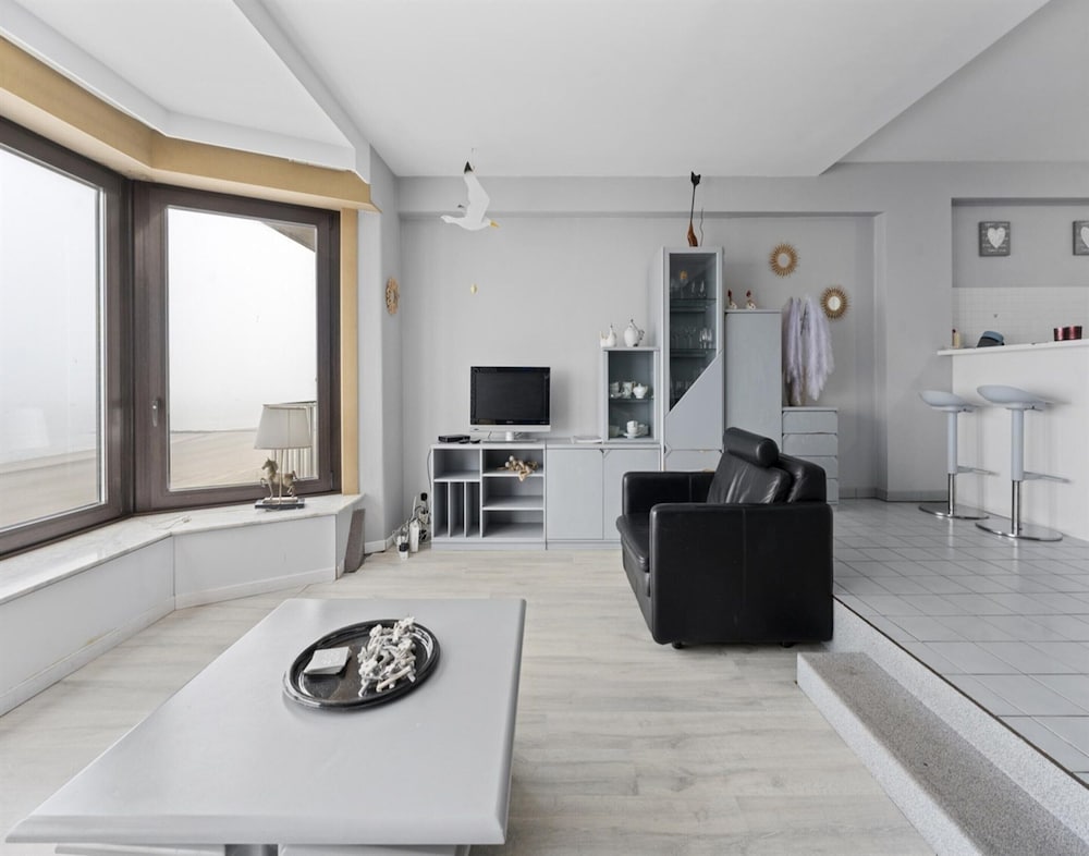 Flat in Blankenberge With Ocean Views