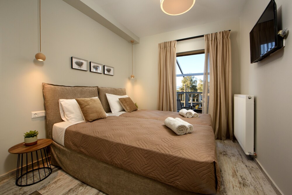 Efilenia Luxury Villas view 2