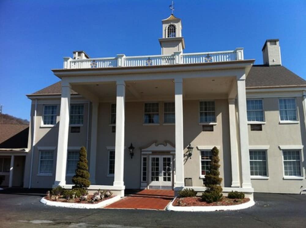New Haven Vacations - New Haven Inn - Property Image 3