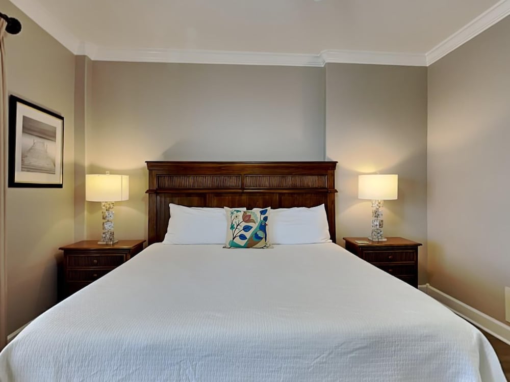 Regency Isle by Southern Vacation Rentals
