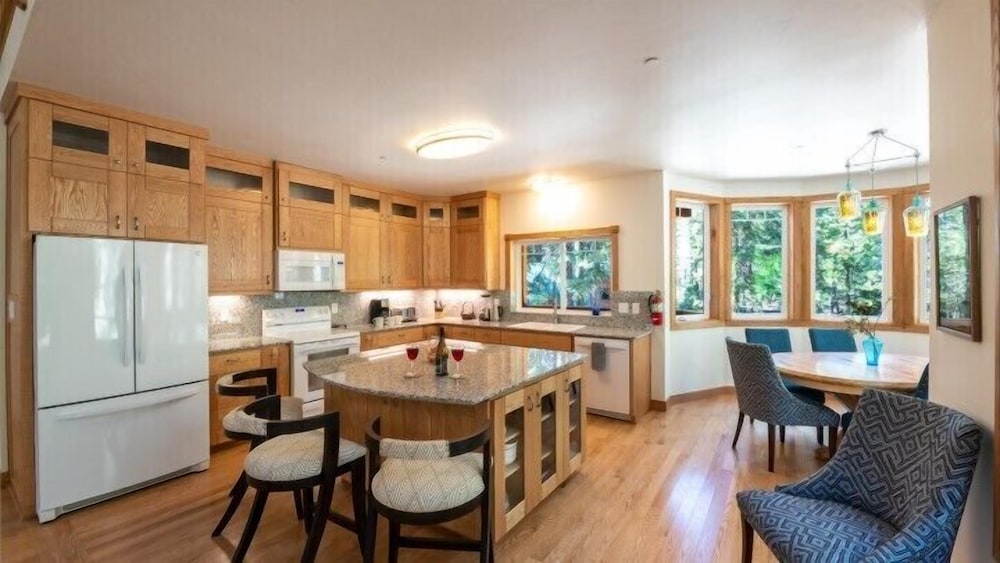 Scenic Wonders Blue Sky Lodge 3 Bedrooms view 2