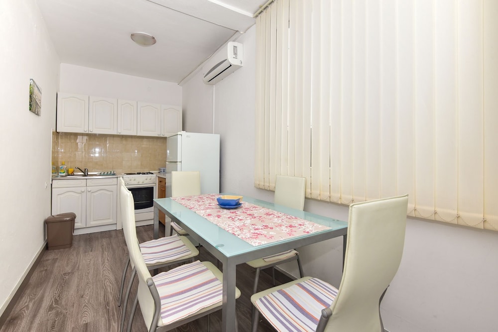 Pet - 300 m From Beach - A1 view 2
