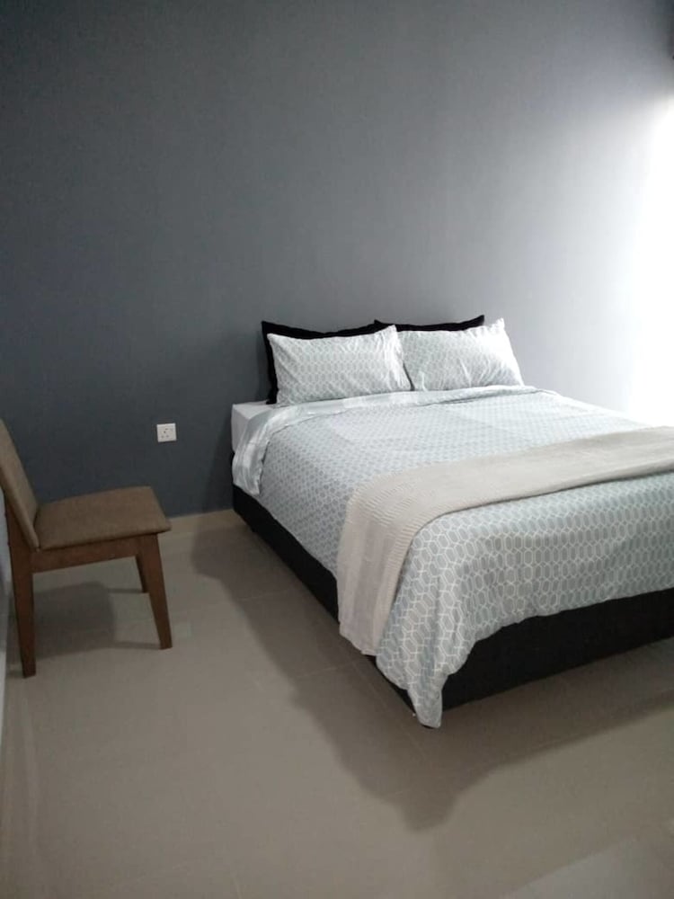 2 Bedrooms House in Heart of Kalundu view 5