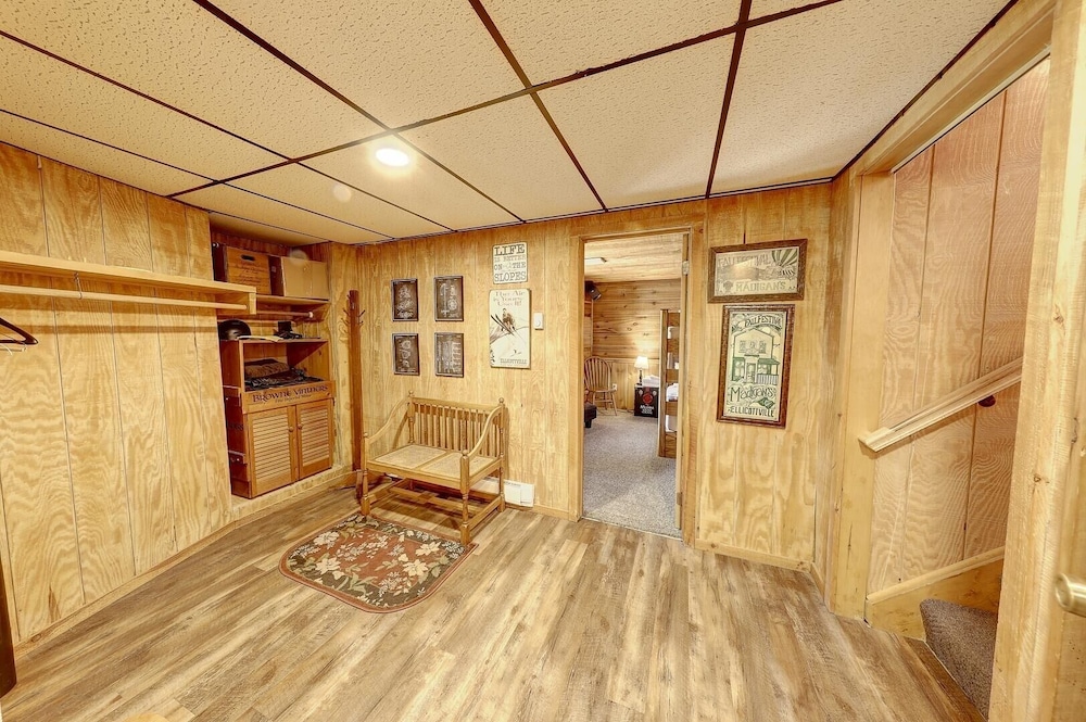 Koby 4 Bedroom Home by RedAwning view 4