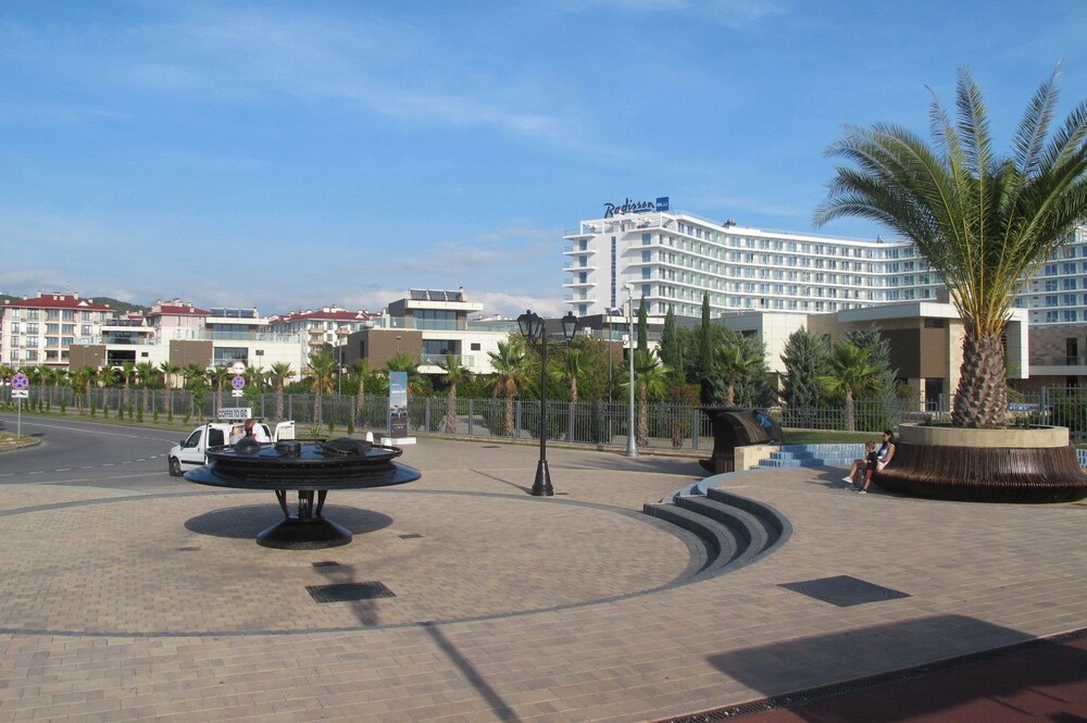 Photo 8