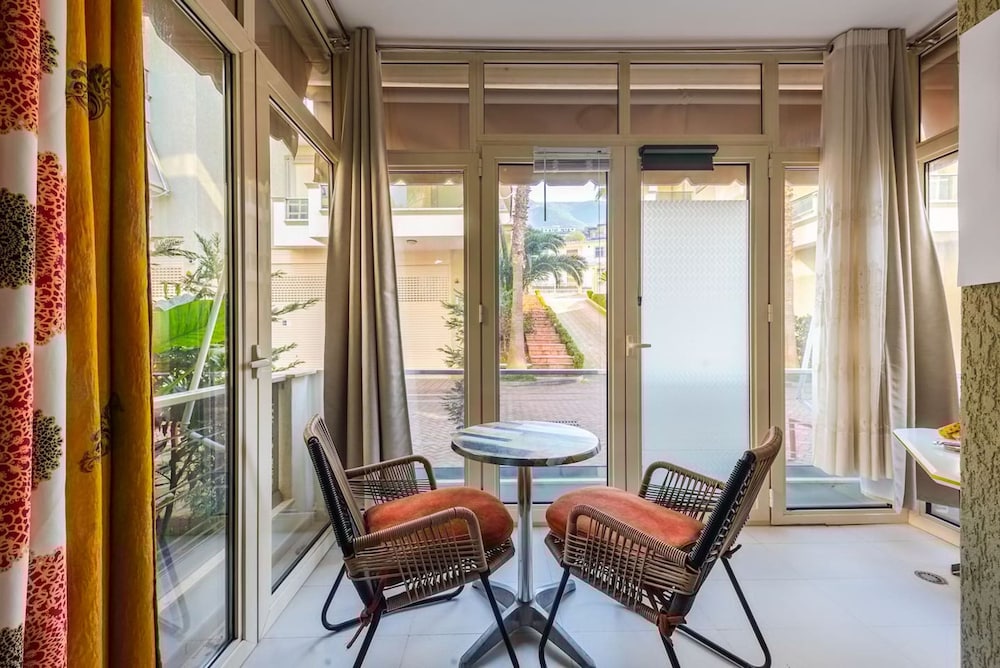 Stylish Apartment by the Beach Free Parking