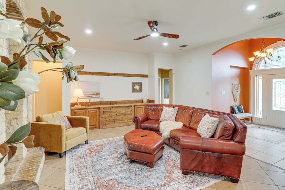5 Acres! Countryside Getaway Outside Fort Worth