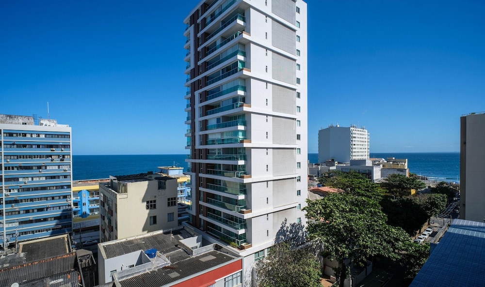 Apartment 180m From the Beach in Barra Ocb0901