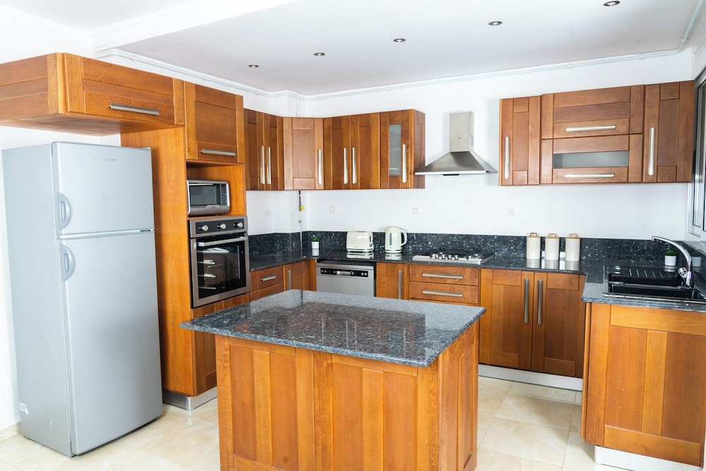 Luxueux Appartement à Bir Mourad Raïs