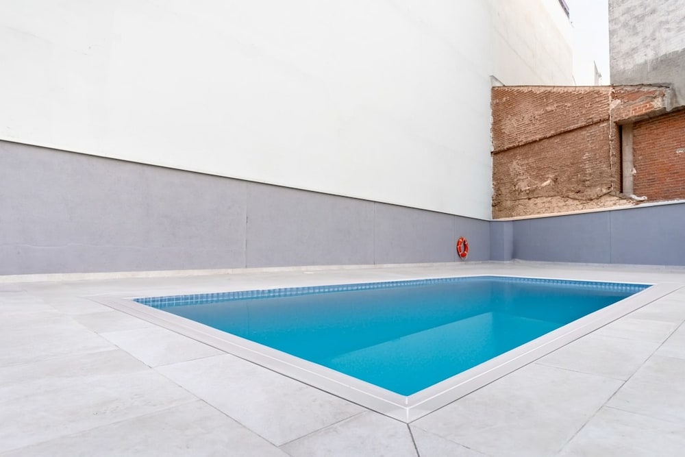 Abantos - 1 Bedroom With Pool in Castilla
